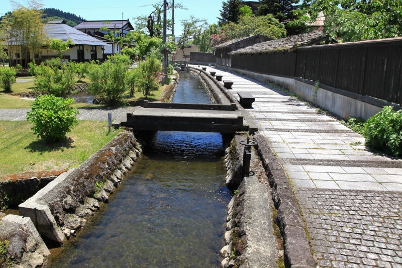 銀山温泉だけじゃない!レトロな町並み