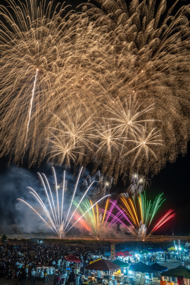 ながい水まつり・最上川花火大会