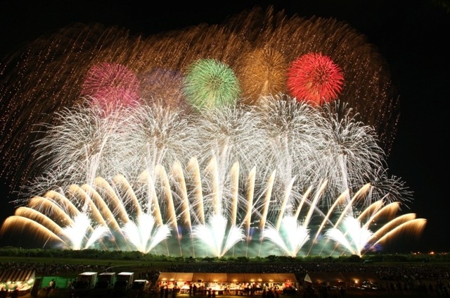 全国屈指の花火大会「赤川花火大会」 2026年8月15日(土)開催!