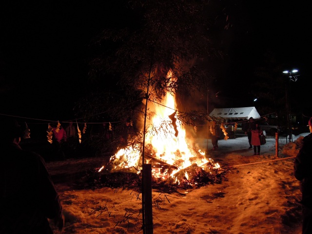 月岡神社 どんと祭