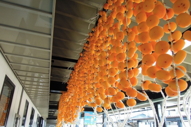 『紅柿のれん』の展示